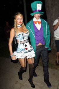 paris_hilton_alice_in_wonderland_cosplay
