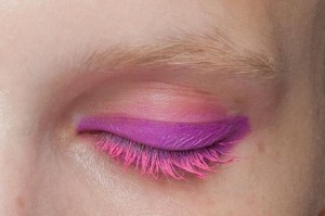 pink wave eye shadow